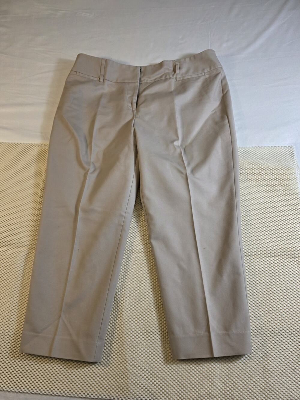 Dana Buchman Khaki Beige Capri Style Womans Regular Size 14 SEE NOTE!!